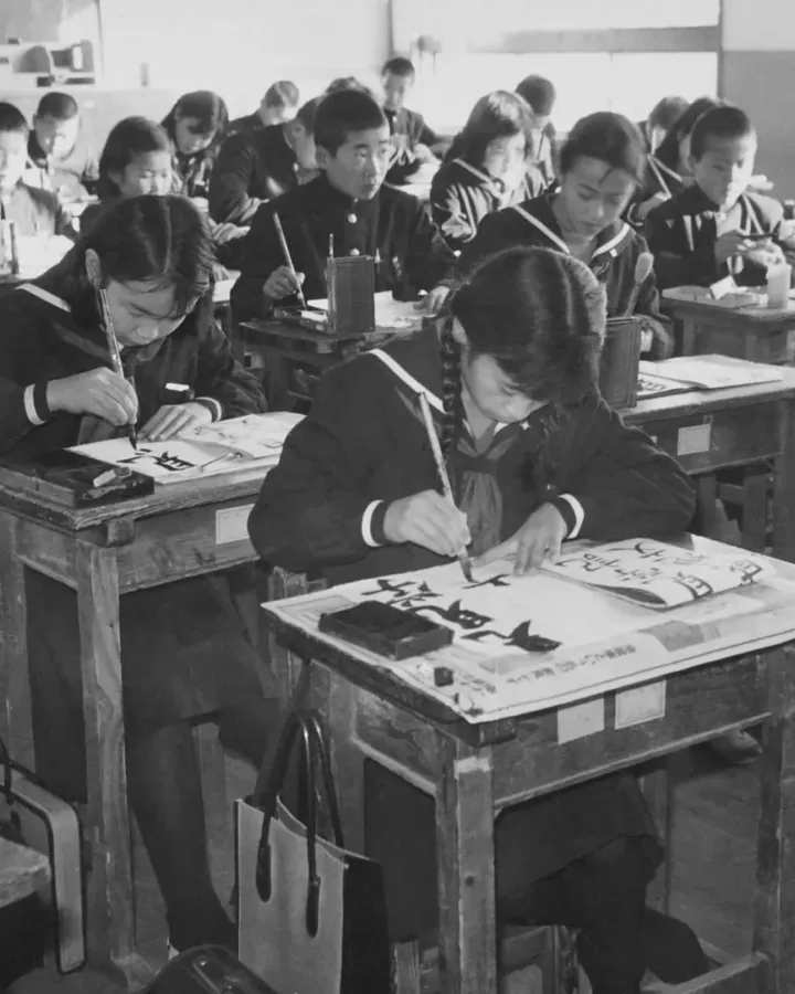 Sinh viên học tiếng Anh tại Hồ Văn Đạt